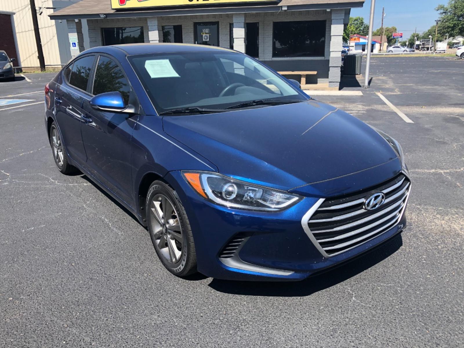 2017 Hyundai Elantra Limited (5NPD84LF1HH) with an 1.8L L4 DOHC 16V engine, 6A transmission, located at 301 S.first st, garland , TX, 75040, (972) 272-8878, 32.910500, -96.631042 - Photo #1