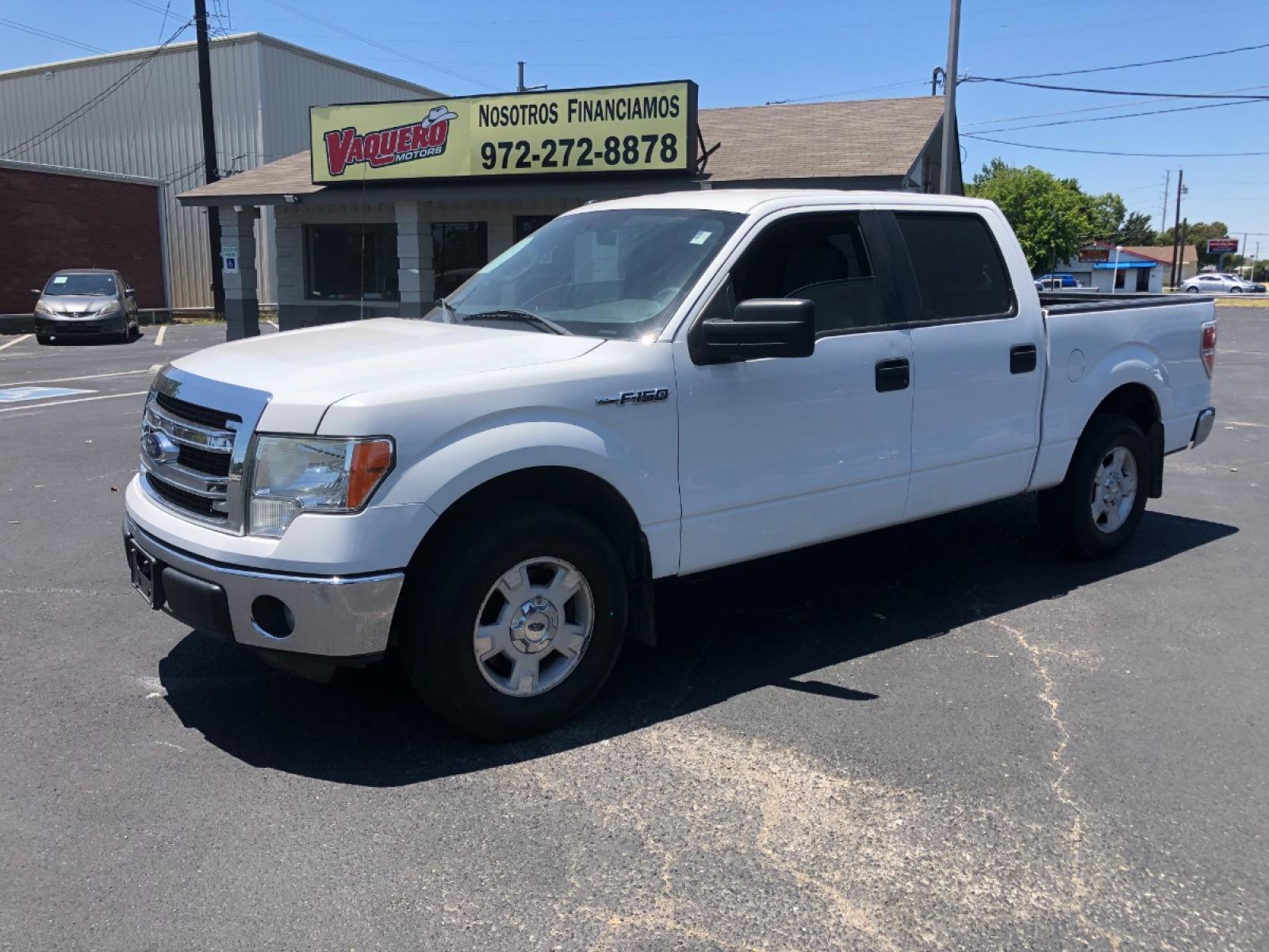 2013 white Ford F-150 FX2 SuperCrew 5.5-ft. Bed 2WD (1FTFW1CF9DF) with an 5.0L V8 engine, 6-Speed Automatic transmission, located at 301 S.first st, garland , TX, 75040, (972) 272-8878, 32.910500, -96.631042 - Photo #1