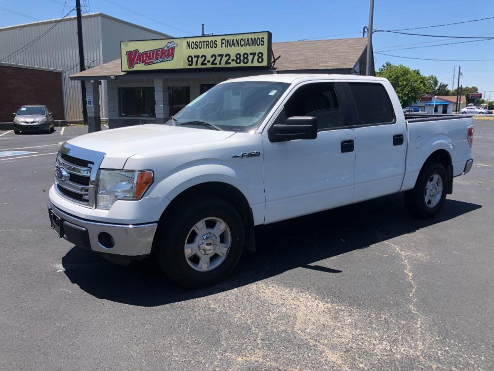 2013 white Ford F-150 FX2 SuperCrew 5.5-ft. Bed 2WD (1FTFW1CF9DF) with an 5.0L V8 engine, 6-Speed Automatic transmission, located at 7512 C F Hawn Fwy, Dallas, TX, 75217, (214) 391-9600, 32.719147, -96.691788 - Photo #1