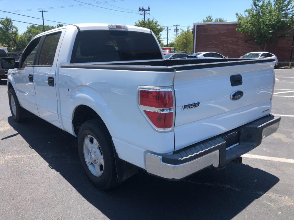 2013 white Ford F-150 FX2 SuperCrew 5.5-ft. Bed 2WD (1FTFW1CF9DF) with an 5.0L V8 engine, 6-Speed Automatic transmission, located at 7512 C F Hawn Fwy, Dallas, TX, 75217, (214) 391-9600, 32.719147, -96.691788 - Photo #2