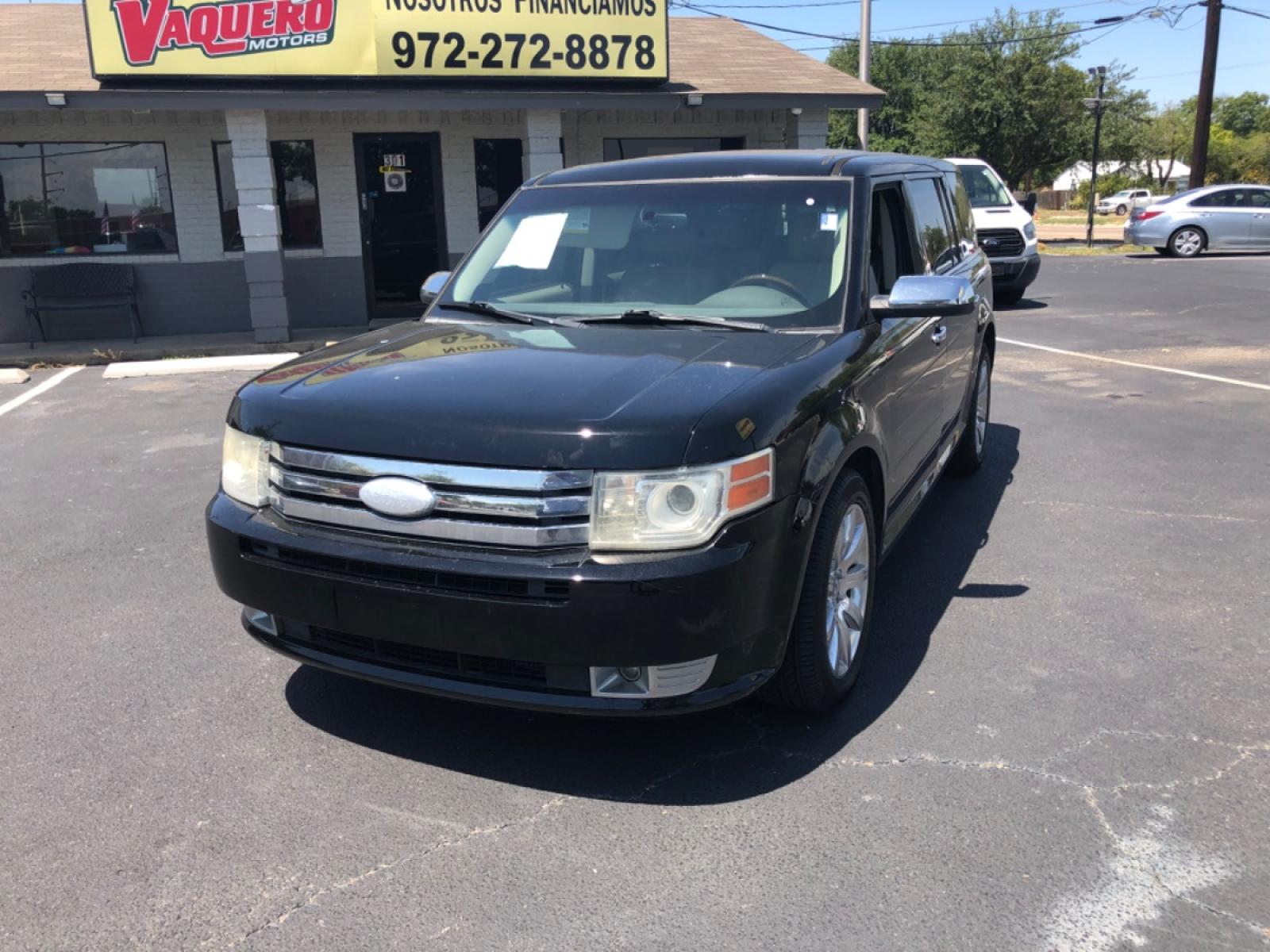 2012 Ford Flex Limited FWD (2FMGK5DC4CB) with an 3.5L V6 DOHC 24V engine, 6-Speed Automatic Overdrive transmission, located at 301 S.first st, garland , TX, 75040, (972) 272-8878, 32.910500, -96.631042 - Photo #3