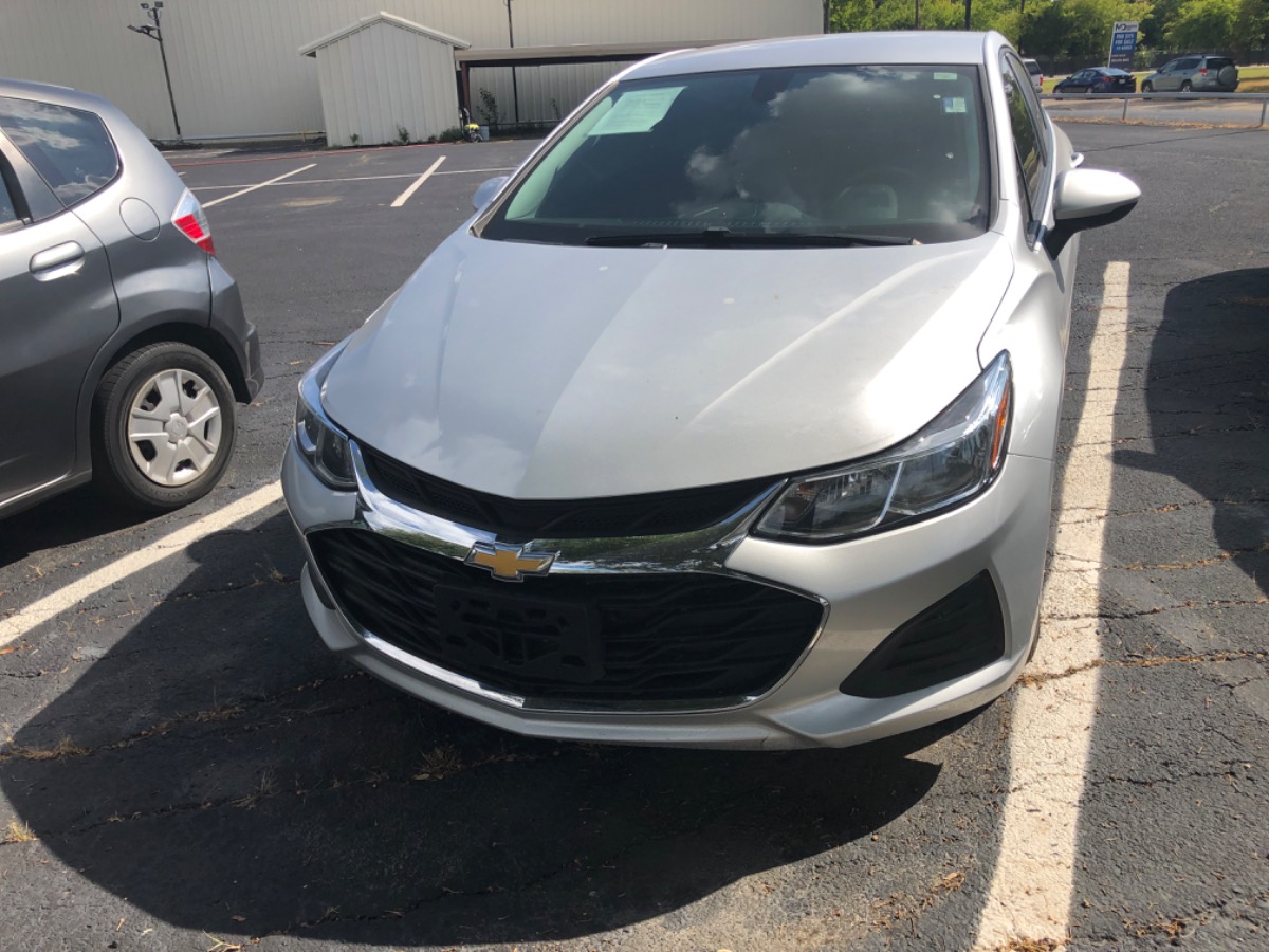 photo of 2019 Chevrolet Cruze LS