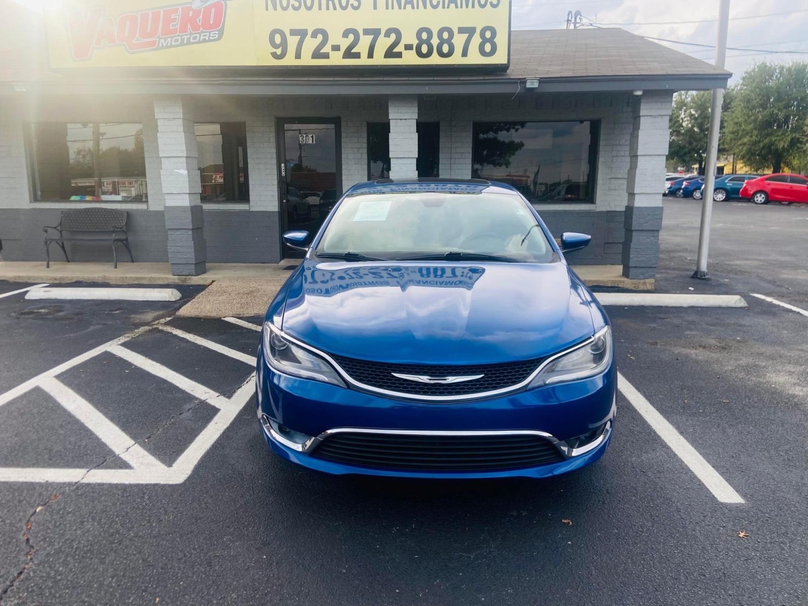 2016 Chrysler 200 Limited (1C3CCCAG8GN) with an 3.6L V6 DOHC 24V FFV engine, 9A transmission, located at 301 S.first st, garland , TX, 75040, (972) 272-8878, 32.910500, -96.631042 - Photo #0