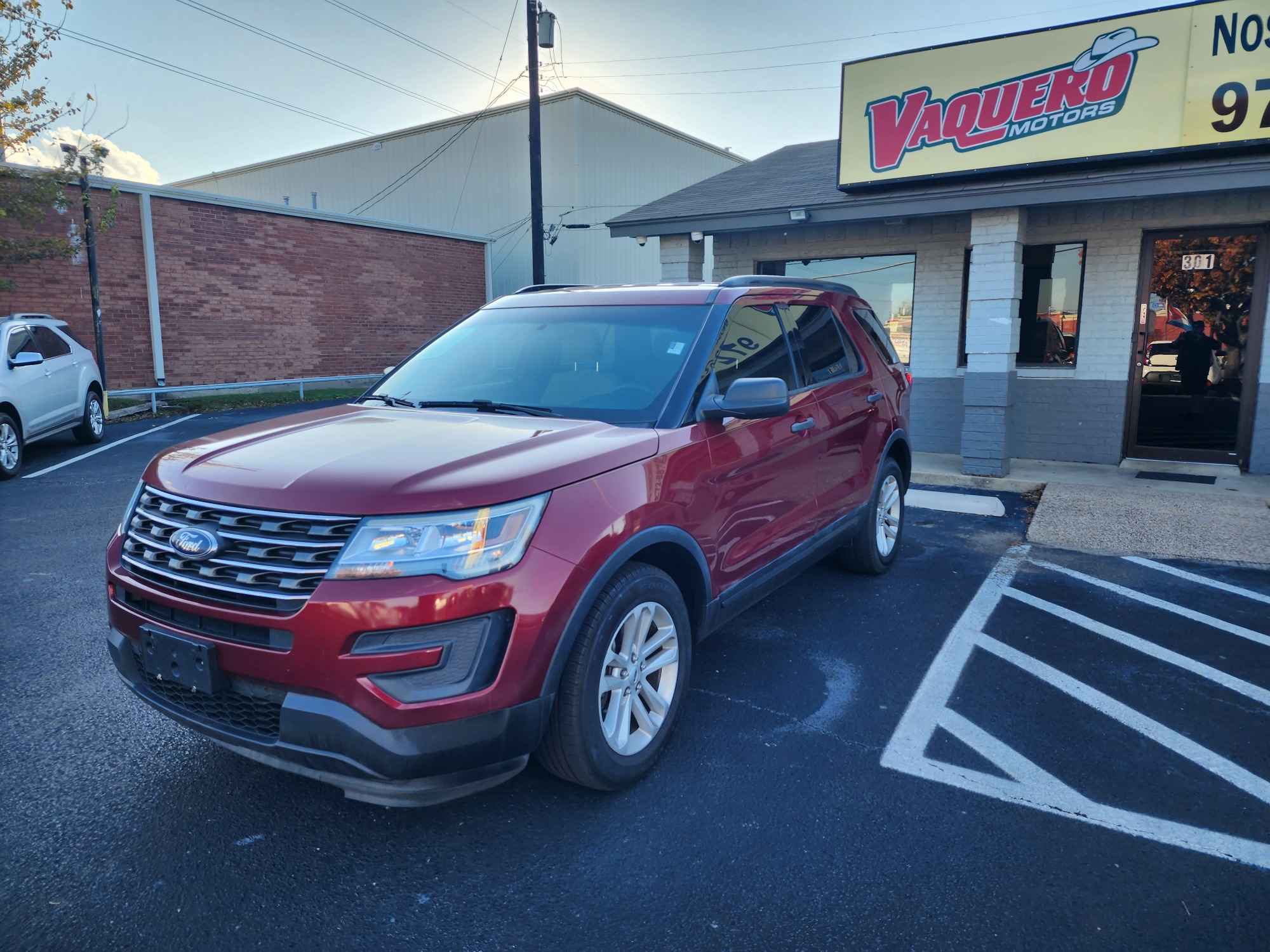 photo of 2016 Ford Explorer Base FWD