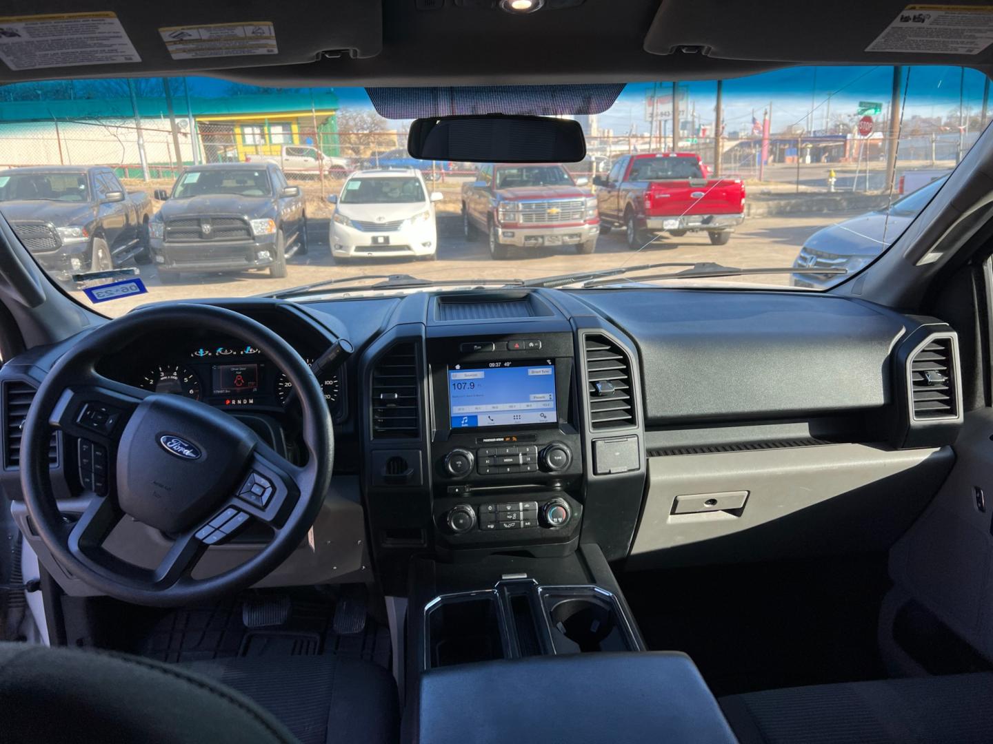 2018 Silver Ford F-150 King-Ranch SuperCrew 5.5-ft. 2WD (1FTEW1CP0JK) with an 2.7L V6 DOHC 24V engine, 6A transmission, located at 945 E. Jefferson Blvd, Dallas, TX, 75203, (214) 943-7777, 32.752514, -96.811630 - Photo#4