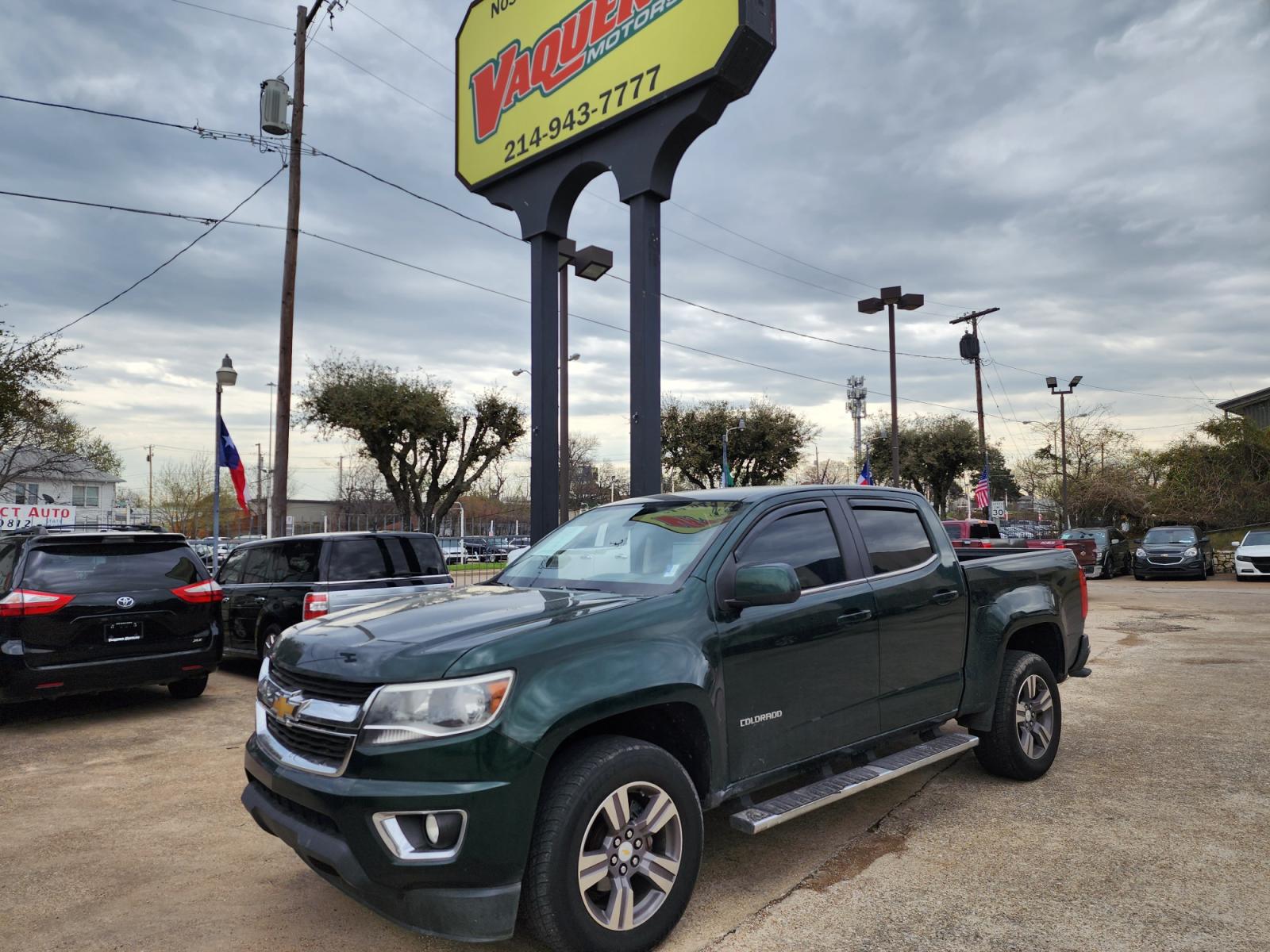 2015 Chevrolet Colorado LT Crew Cab 2WD Long Box (1GCGSBEA5F1) with an 2.5L L4 DOHC 16V GAS engine, 6-Speed Automatic transmission, located at 945 E. Jefferson Blvd, Dallas, TX, 75203, (214) 943-7777, 32.752514, -96.811630 - Photo #0