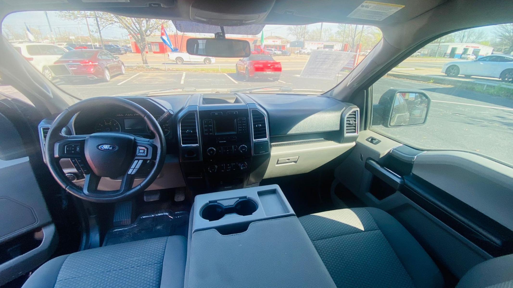 2016 Ford F-150 King-Ranch SuperCrew 5.5-ft. 2WD (1FTEW1CP6GK) with an 2.7L V6 DOHC 24V engine, 6A transmission, located at 945 E. Jefferson Blvd, Dallas, TX, 75203, (214) 943-7777, 32.752514, -96.811630 - Photo #4