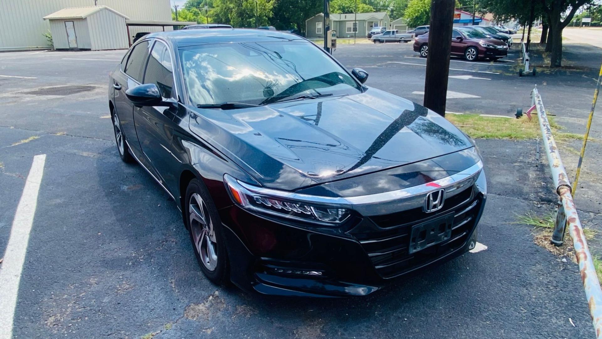 2018 Honda Accord EX CVT (1HGCV1F44JA) with an 1.5L L4 DOHC 16V engine, CVT transmission, located at 945 E. Jefferson Blvd, Dallas, TX, 75203, (214) 943-7777, 32.752514, -96.811630 - Photo#0