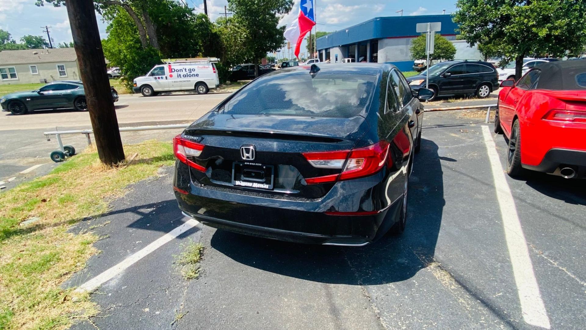 2018 Honda Accord EX CVT (1HGCV1F44JA) with an 1.5L L4 DOHC 16V engine, CVT transmission, located at 945 E. Jefferson Blvd, Dallas, TX, 75203, (214) 943-7777, 32.752514, -96.811630 - Photo#2