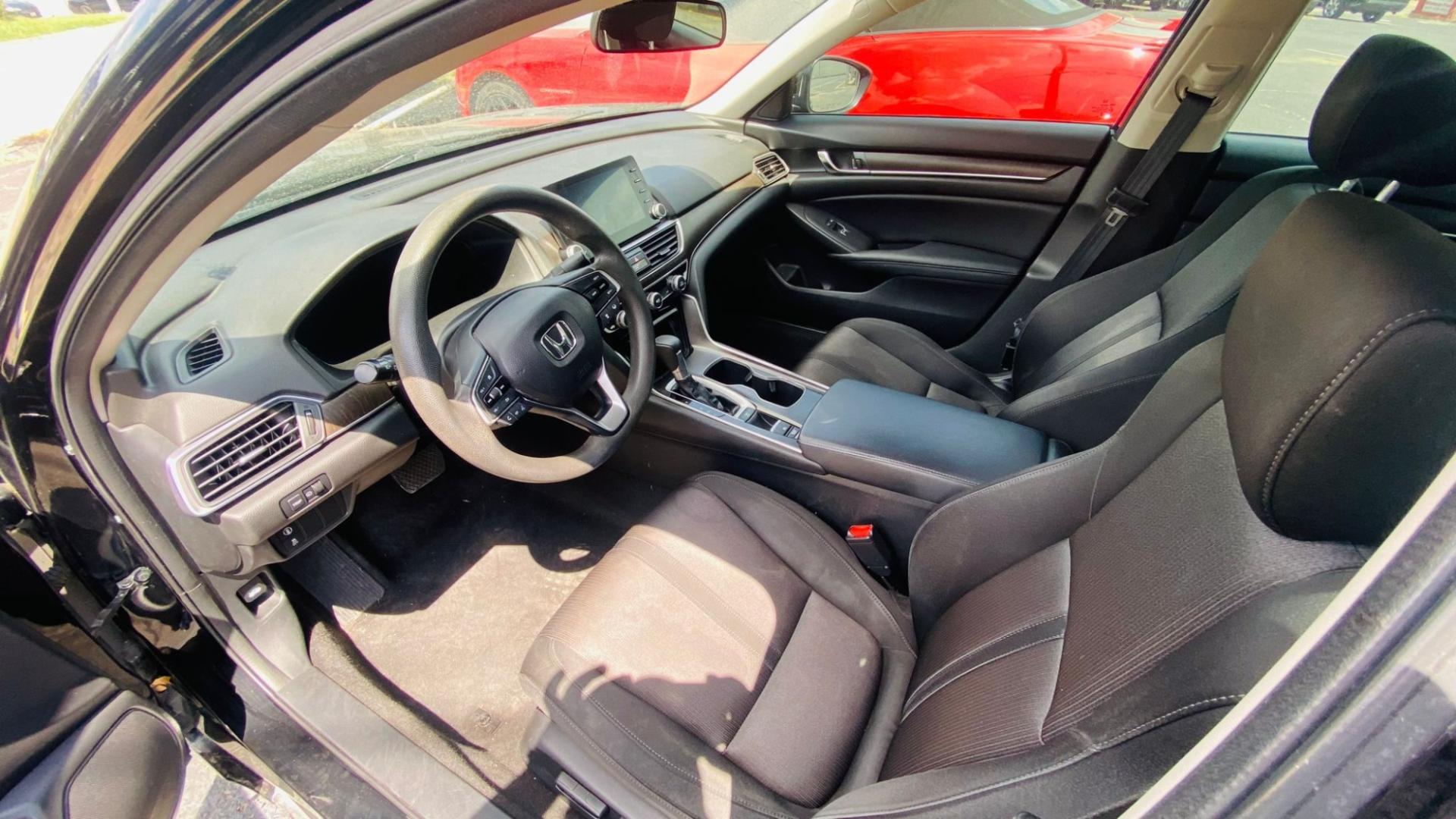 2018 Honda Accord EX CVT (1HGCV1F44JA) with an 1.5L L4 DOHC 16V engine, CVT transmission, located at 945 E. Jefferson Blvd, Dallas, TX, 75203, (214) 943-7777, 32.752514, -96.811630 - Photo#3