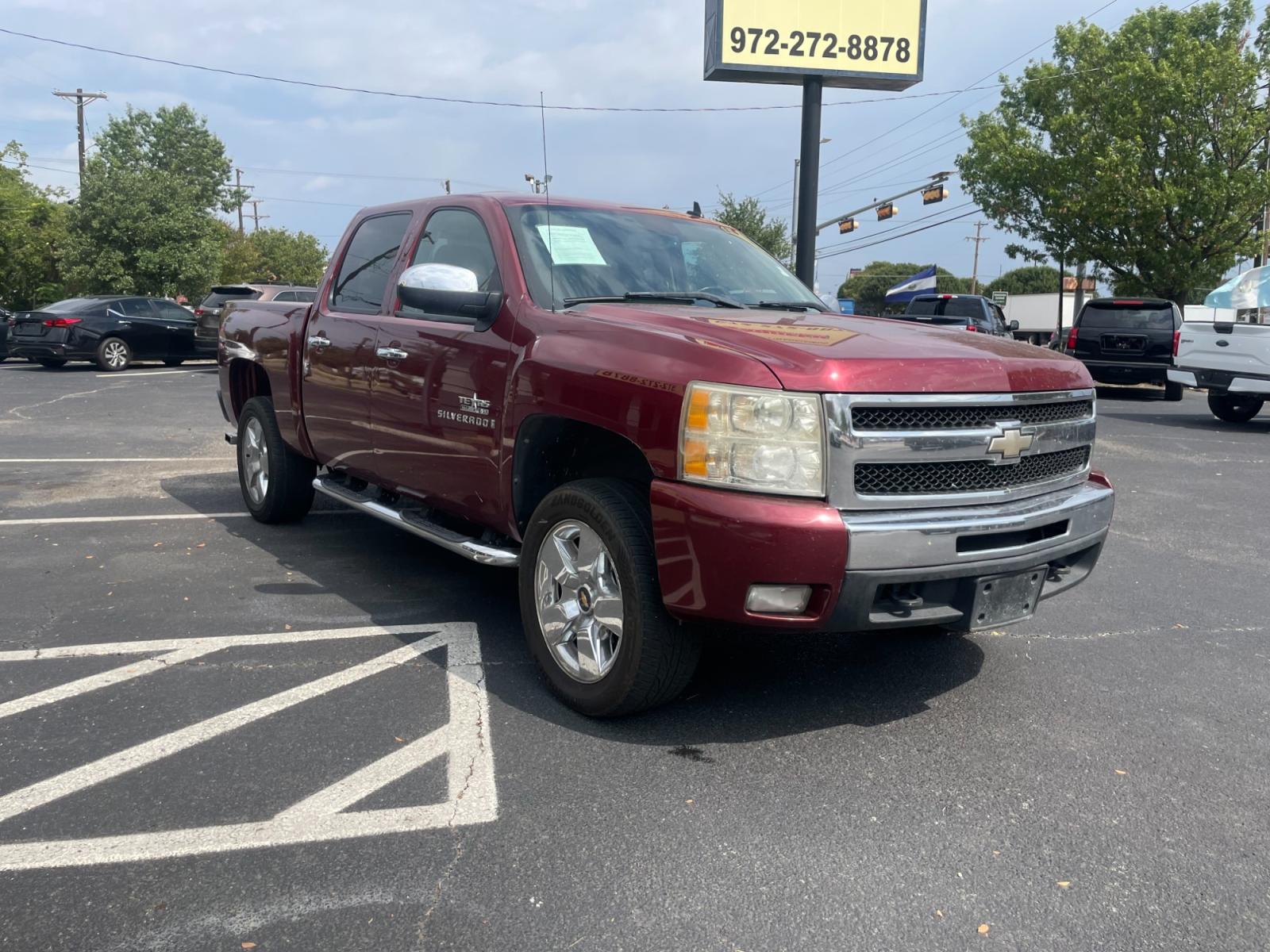 2009 Chevrolet Silverado 1500 LT1 Crew Cab 2WD (3GCEC23J79G) with an 5.3L V8 OHV 16V engine, 4-Speed Automatic transmission, located at 301 S.first st, garland , TX, 75040, (972) 272-8878, 32.910500, -96.631042 - Photo #3