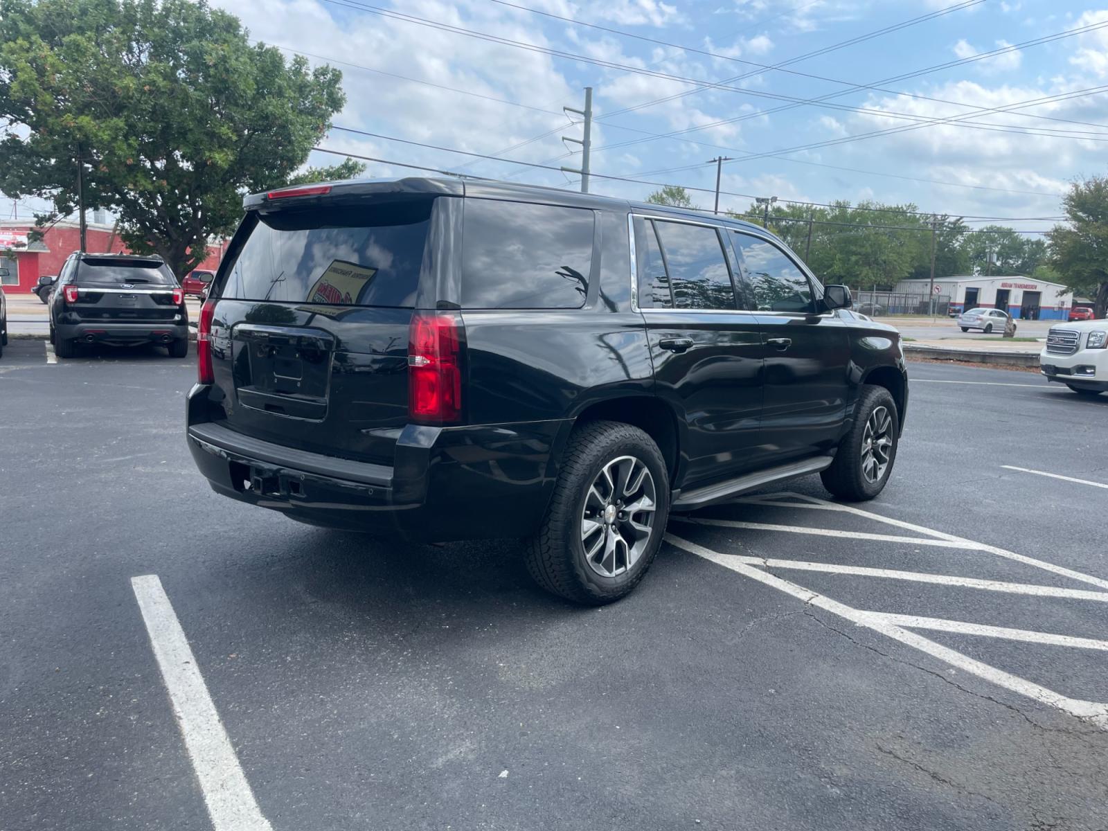 2015 Chevrolet Tahoe 2WD Police (1GNLC2ECXFR) with an 5.3L V8 OHV 16V engine, 6-Speed Automatic transmission, located at 301 S.first st, garland , TX, 75040, (972) 272-8878, 32.910500, -96.631042 - Photo #2