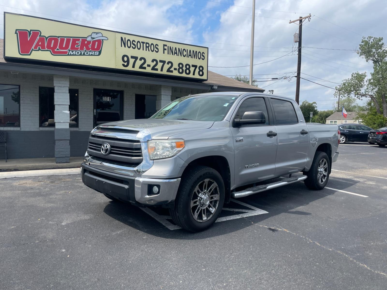 2015 Toyota Tundra SR5 5.7L V8 FFV CrewMax 4WD (5TFDW5F15FX) with an 5.7L V8 DOHC 32V FFV engine, 6-Speed Automatic transmission, located at 301 S.first st, garland , TX, 75040, (972) 272-8878, 32.910500, -96.631042 - Photo #0