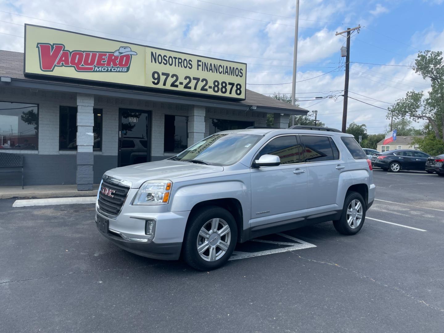 2016 GMC Terrain SLE2 FWD (2GKFLNE3XG6) with an 3.6L V6 DOHC 24V engine, 6A transmission, located at 945 E. Jefferson Blvd, Dallas, TX, 75203, (214) 943-7777, 32.752514, -96.811630 - Photo#0
