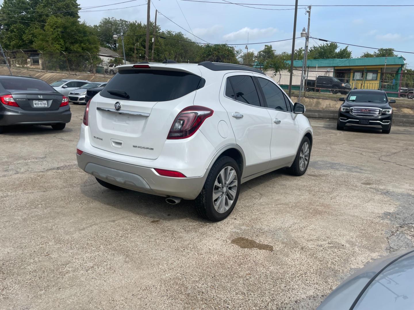 2018 Buick Encore Preferred FWD (KL4CJASB5JB) with an 1.4L L4 DOHC 16V TURBO engine, 6A transmission, located at 945 E. Jefferson Blvd, Dallas, TX, 75203, (214) 943-7777, 32.752514, -96.811630 - Photo#2