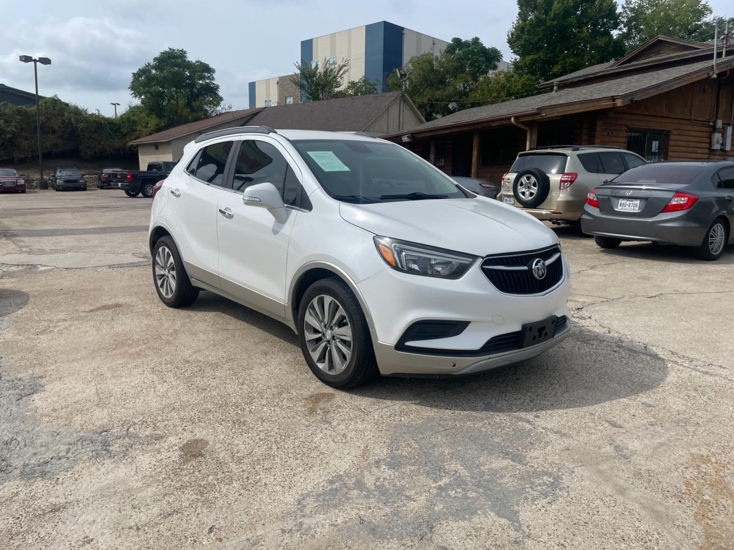 2018 Buick Encore Preferred FWD (KL4CJASB5JB) with an 1.4L L4 DOHC 16V TURBO engine, 6A transmission, located at 945 E. Jefferson Blvd, Dallas, TX, 75203, (214) 943-7777, 32.752514, -96.811630 - Photo#3