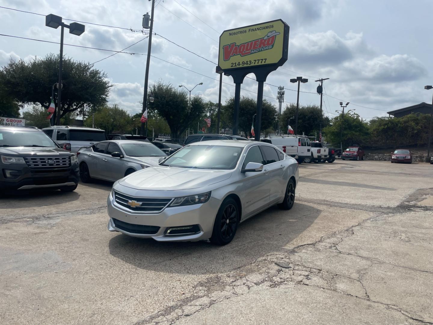 2019 Chevrolet Impala LT (1G11Z5SA1KU) with an 2.5L L4 DOHC 16V engine, 6A transmission, located at 945 E. Jefferson Blvd, Dallas, TX, 75203, (214) 943-7777, 32.752514, -96.811630 - Photo#0