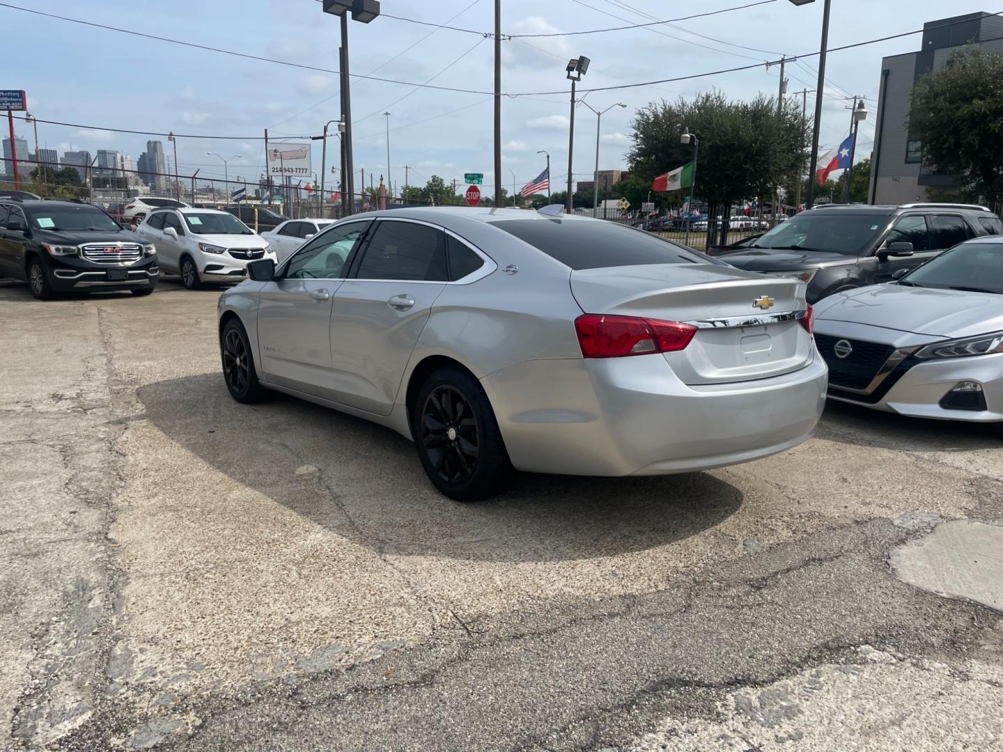 2019 Chevrolet Impala LT (1G11Z5SA1KU) with an 2.5L L4 DOHC 16V engine, 6A transmission, located at 945 E. Jefferson Blvd, Dallas, TX, 75203, (214) 943-7777, 32.752514, -96.811630 - Photo#1