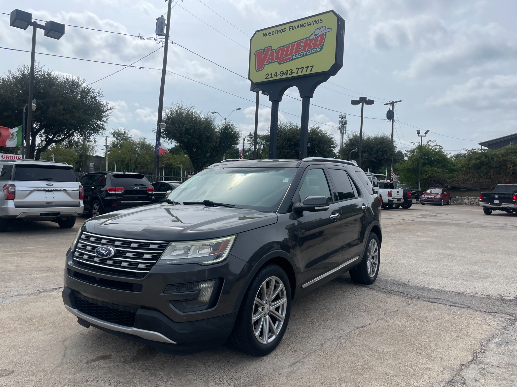 photo of 2016 Ford Explorer Limited FWD