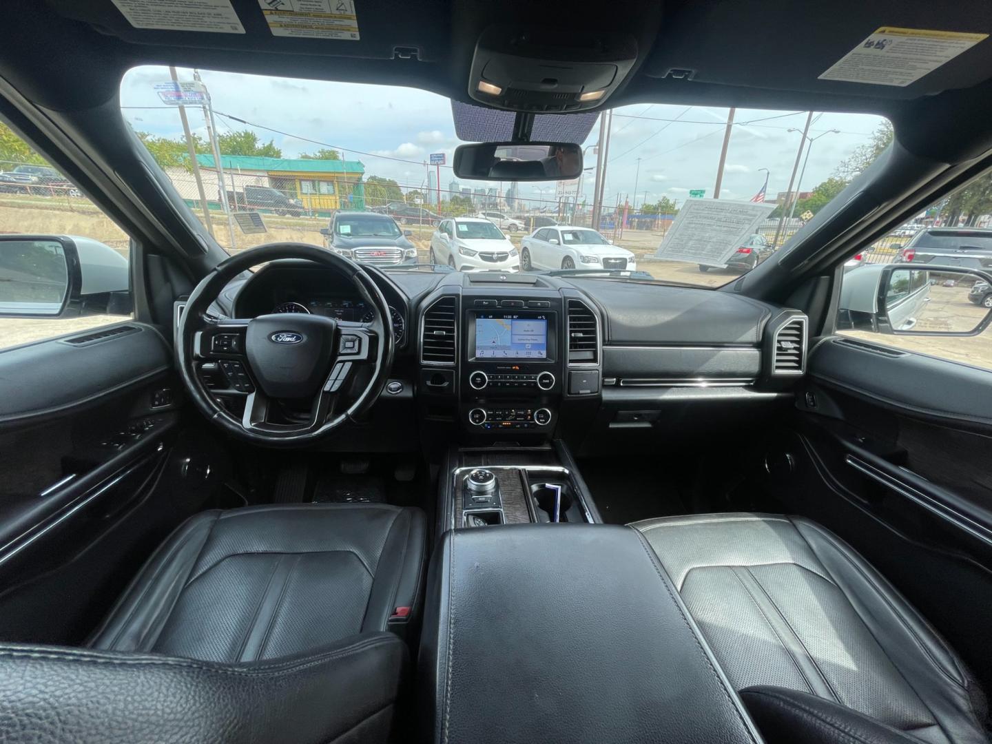 2018 Ford Expedition Limited 2WD (1FMJU1KT2JE) with an 3.5L V6 DOHC 24V FFV engine, 6A transmission, located at 945 E. Jefferson Blvd, Dallas, TX, 75203, (214) 943-7777, 32.752514, -96.811630 - Photo#4