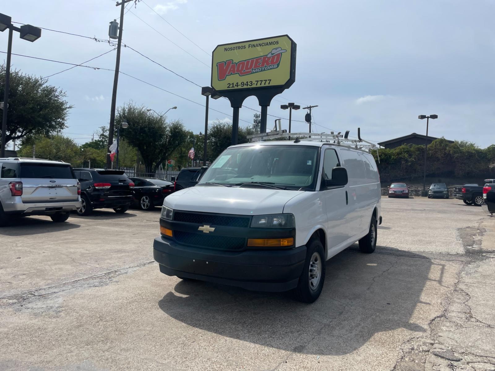 2018 Chevrolet Express 2500 Cargo (1GCWGAFP6J1) with an 4.3L V6 engine, 6A transmission, located at 945 E. Jefferson Blvd, Dallas, TX, 75203, (214) 943-7777, 32.752514, -96.811630 - Photo #0