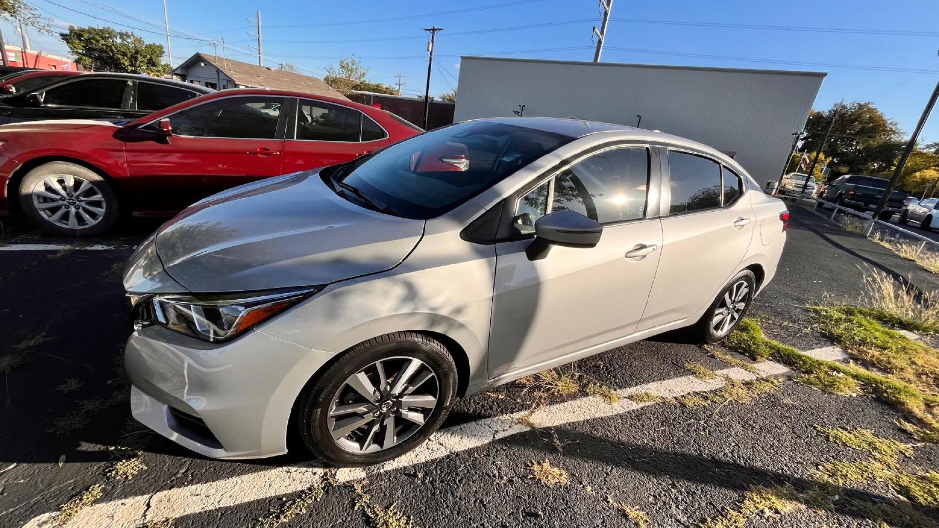 2020 Silver Nissan Versa SV (3N1CN8EV2LL) with an 1.6L L4 DOHC 16V engine, CVT transmission, located at 945 E. Jefferson Blvd, Dallas, TX, 75203, (214) 943-7777, 32.752514, -96.811630 - Photo#0
