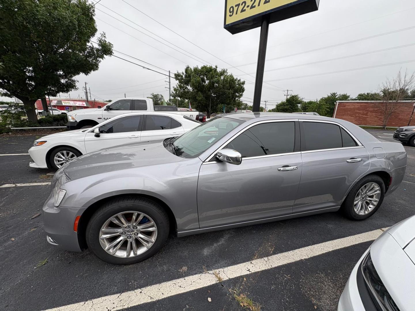 2017 Silver /Black Chrysler 300 Limited RWD (2C3CCAAG3HH) with an 3.6L V6 SOHC 24V engine, 8A transmission, located at 945 E. Jefferson Blvd, Dallas, TX, 75203, (214) 943-7777, 32.752514, -96.811630 - Photo#0