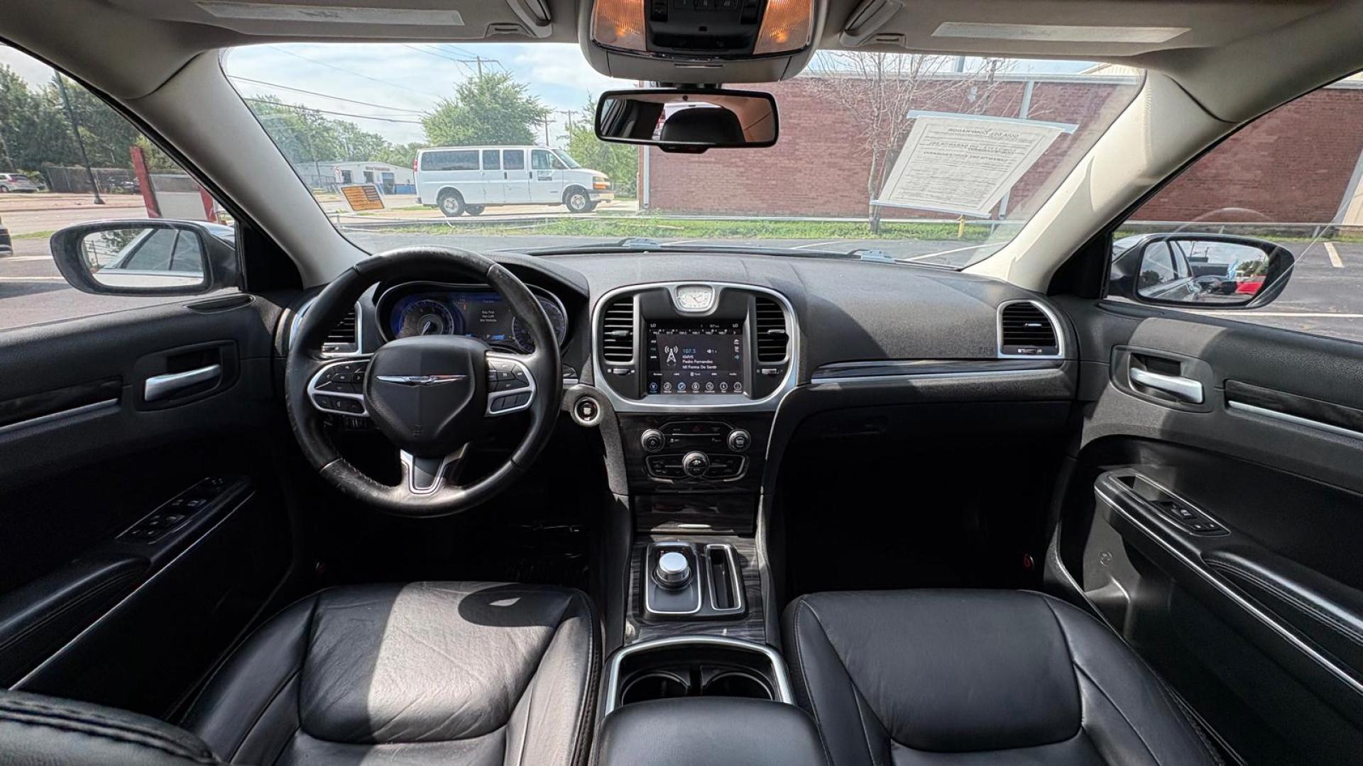 2017 Silver /Black Chrysler 300 Limited RWD (2C3CCAAG3HH) with an 3.6L V6 SOHC 24V engine, 8A transmission, located at 945 E. Jefferson Blvd, Dallas, TX, 75203, (214) 943-7777, 32.752514, -96.811630 - Photo#4