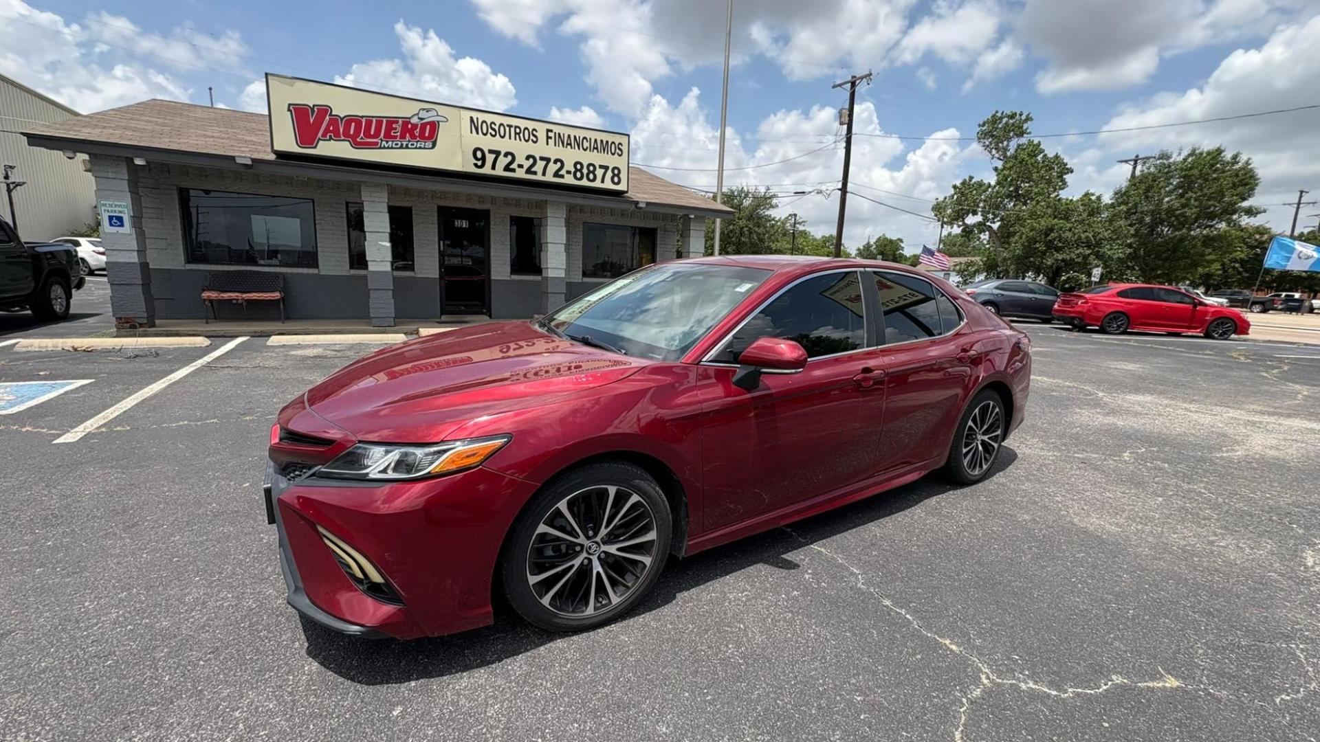 2018 Red Toyota Camry LE (4T1B11HK6JU) with an 2.5L L4 DOHC 16V engine, 8A transmission, located at 945 E. Jefferson Blvd, Dallas, TX, 75203, (214) 943-7777, 32.752514, -96.811630 - Photo#0