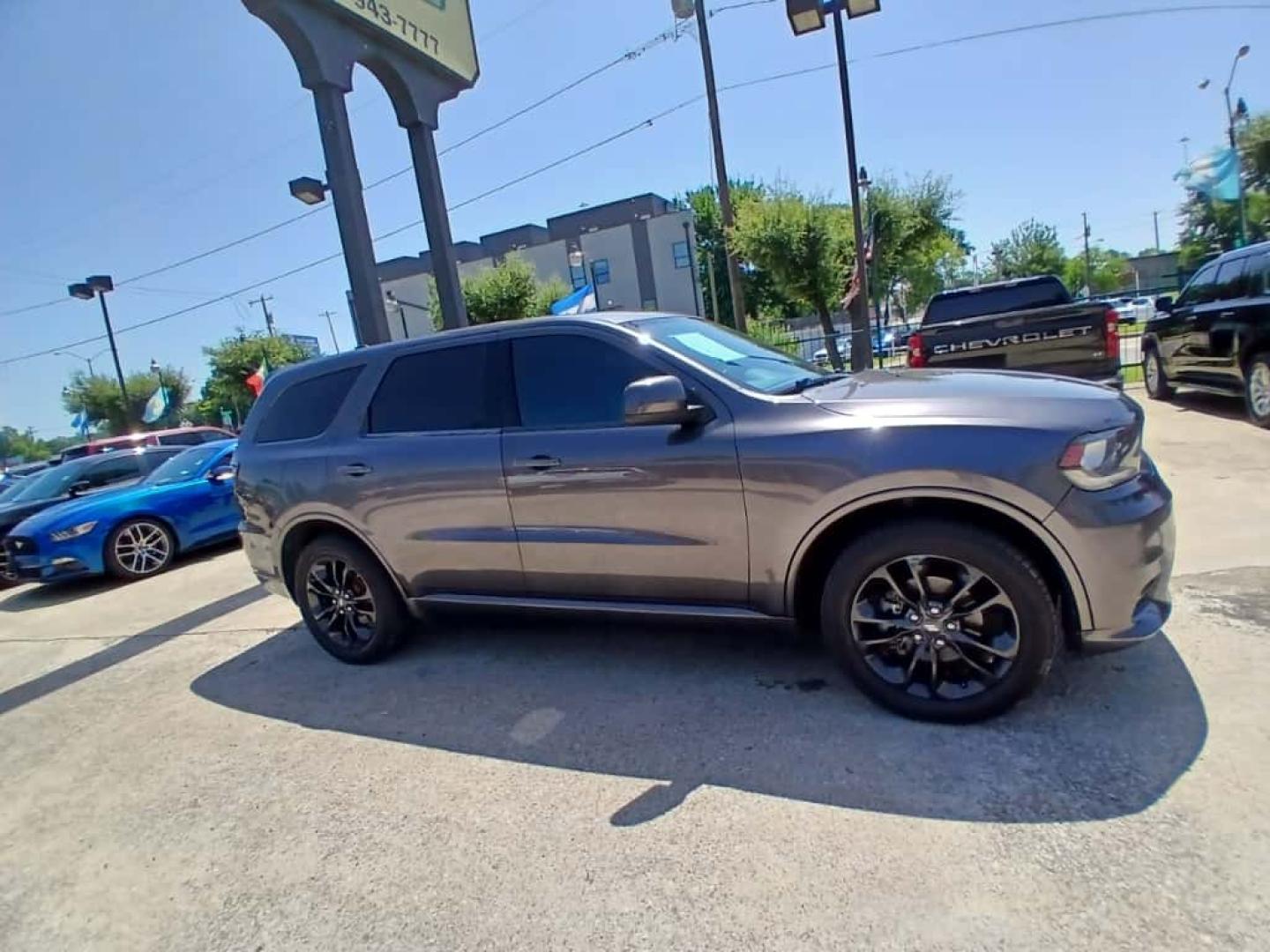 2019 Gray Dodge Durango GT AWD (1C4RDJDG9KC) with an 3.6L V6 DOHC 24V engine, 8A transmission, located at 945 E. Jefferson Blvd, Dallas, TX, 75203, (214) 943-7777, 32.752514, -96.811630 - Photo#2