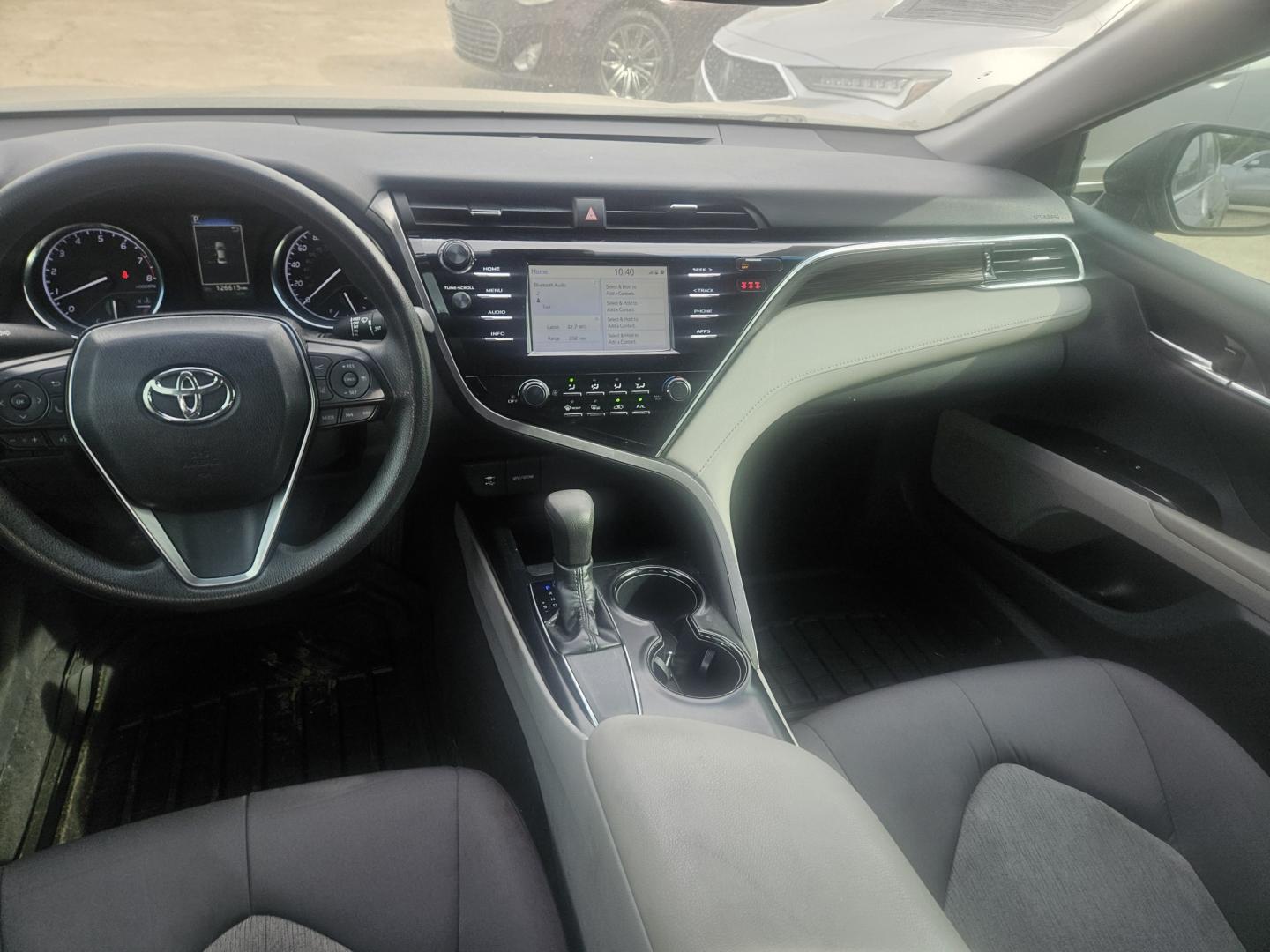 2018 Black /BLACK Toyota Camry LE (4T1B11HK5JU) with an 2.5L L4 DOHC 16V engine, 8A transmission, located at 945 E. Jefferson Blvd, Dallas, TX, 75203, (214) 943-7777, 32.752514, -96.811630- Photo#2