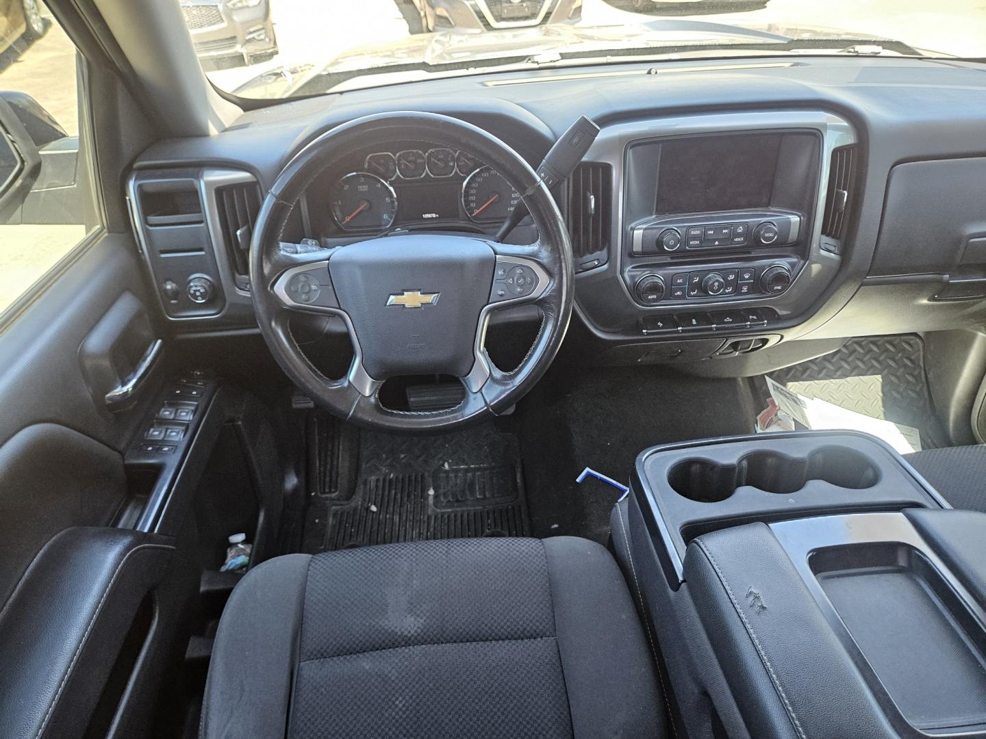 2018 Black /GRAY Chevrolet Silverado 1500 LT Crew Cab Long Box 4WD (3GCUKREC6JG) with an 5.3L V8 OHV 16V engine, 6A transmission, located at 945 E. Jefferson Blvd, Dallas, TX, 75203, (214) 943-7777, 32.752514, -96.811630- Photo#2